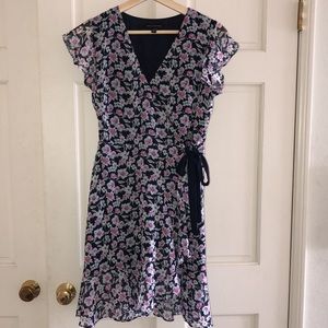Banana Republic Floral Ruffle Wrap Dress // Sz 2